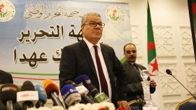 لا رئاسيات مسبقة وإقالة الجنرال توفيق قرار سيادي لبوتفليقة