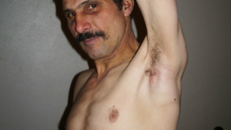 فيديو لجزائري تعرض لأبشع صور التعذيب بمصر  على يد جلادي مبارك