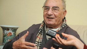 العربي واعتزازه بلقبه دماغ العتروس