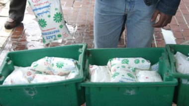 Le sachet de lait, source de conflit entre Sellal et Benbada