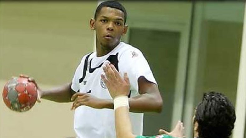 عواشرية  مدربا لنادي السد القطري لكرة اليد