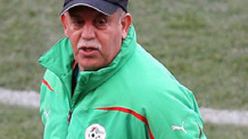 سعدان‭ ‬ينفي‭ ‬ويؤكد‭ ‬لـ‮”‬الشروق‮”‬‭ ‬انتظاره‭ ‬العرض‭ ‬المناسب