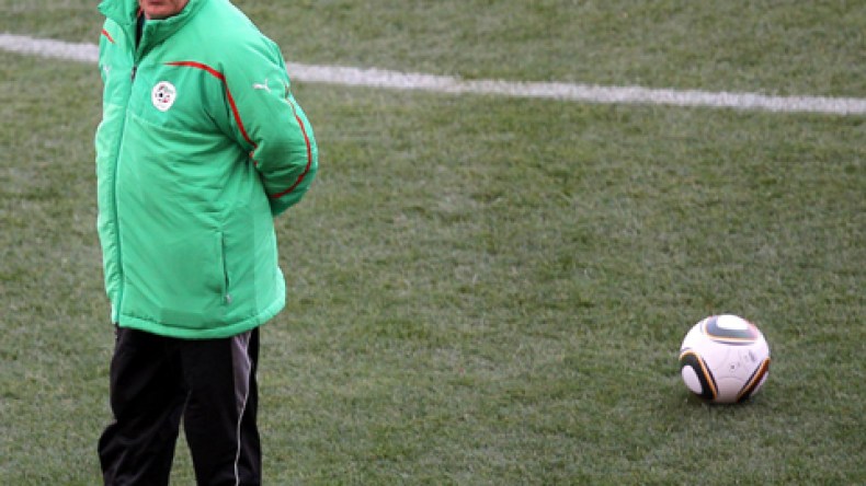 اللاعبون‭ ‬منقسمون‭ ‬حول‭ ‬مسألة‭ ‬استمرار‭ ‬سعدان