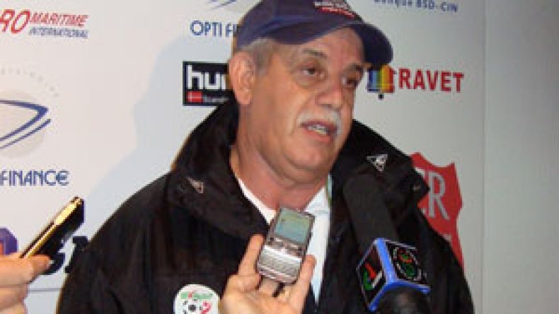 “غزال أبهرني لكنني لست راضيا عن الدفاع”