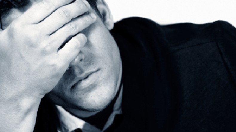 هل‭ ‬يستحق‮ ‬والدي‭ ‬البر‭ ‬به‭ ‬بعد‭ ‬فعلته‭ ‬النكرة؟‮ ‬