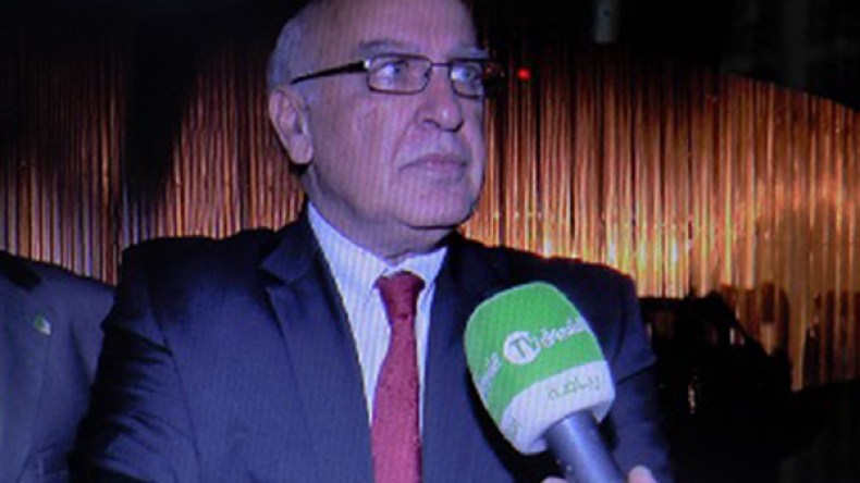 حالة الملعب تعكس ضعف اقتصاد مالاوي و”إيبولا” منتشر في غرب إفريقيا