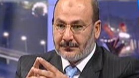 أساند‭ ‬القرضاوي‭ ‬في‭ ‬فتوى‭ ‬إهدار‭ ‬دم‭ ‬الطاغية‭ ‬القذافي