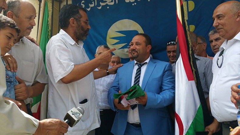 ألف محفظة لتلاميذ الصحراء الغربية