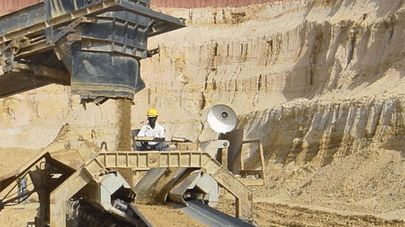 المغرب يجني 330 مليون دولار من نهب الفوسفات الصحراوي