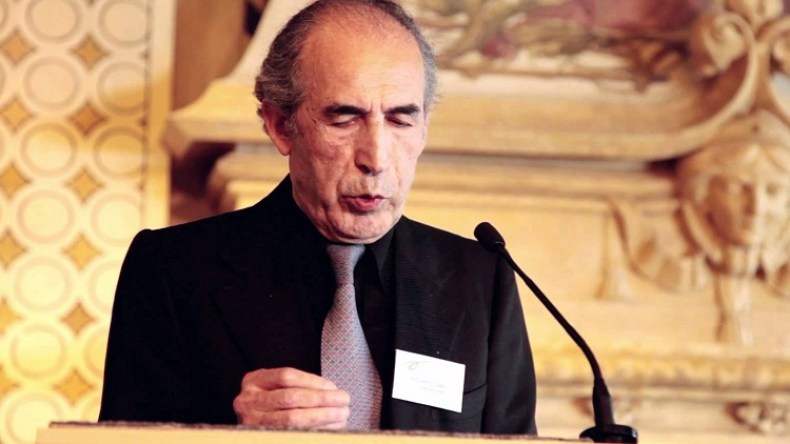 الدبلوماسي السابق محمد سحنون في ذمة الله