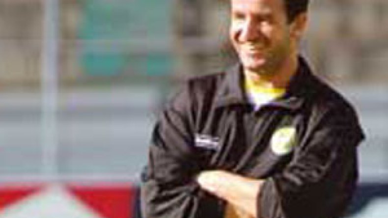 صايب‮ ‬والحارس‮ ‬أسامة‮ ‬الحمدان‮ ‬يهددان‮ ‬بمغادرة‮ ‬فريق‮ “‬الوطني‮ ‬السعودي‮”‬