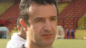 صايب “يفر” من الشلف ويوقع للعروبة الإماراتي