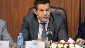 جلاب يدعو ممثل بريطانيا لرفع استثماراتها بالجزائر