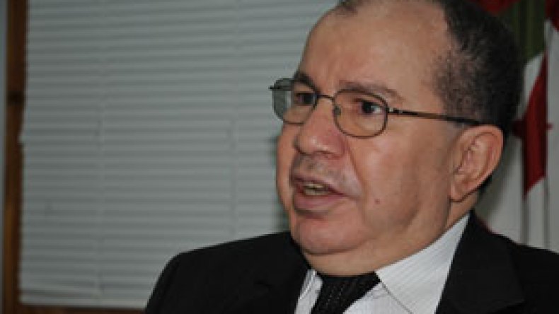 مدير وحدة اقتصادية ورئيس مركز توزيع يطالبان وزير الفلاحة برد الاعتبار