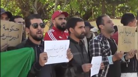 مواطنون يحاصرون وزير السياحة والصناعة التقليدية بسعيدة