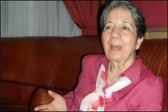 Les pouvoirs publics doivent consulter la société civile de manière “permanente”