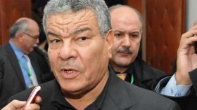 سعداني يدخل المقر المركزي للحزب وخصومه “يتبخّرون”
