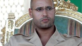 الساعدي القذافي يعلن استعداد والده لتسليم السلطة وسيف الاسلام يؤكد مواصلة القتال