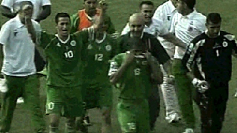 من نيامي إلى كانكولا.. بوڤرة وصايفي يفكان عقدة ستة أعوام