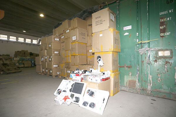 Customs Seize Container of Spy Gadgets in Algiers Port