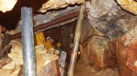 عيادات تونسية مشبوهة تحتال على ضحايا صقل الحجارة بالجزائر