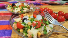 سلطة بالسمك الأبيض