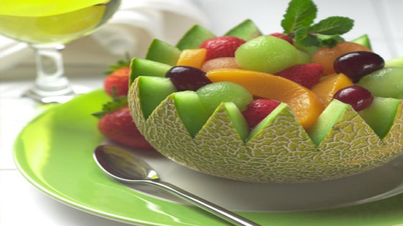 سلطة الفواكه بالكانطالو