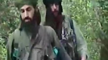 Rechercher  les moyens de lutte contre le terrorisme et la  contrebande de la drogue .