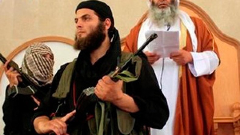 حماس تؤكد أن الجماعة “تكفيرية” وتلوح بأصابع الاتهام إلى عباس