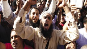 “لا لسلفية تهدم 15 قرنا من النظام الديني في الجزائر وتونس”