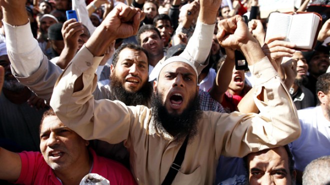التيار السلفي في مصر يتمرد على إجراءات الحكومة
