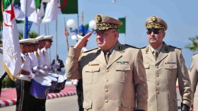 قايد صالح: لا طموح سياسي لقيادة الجيش