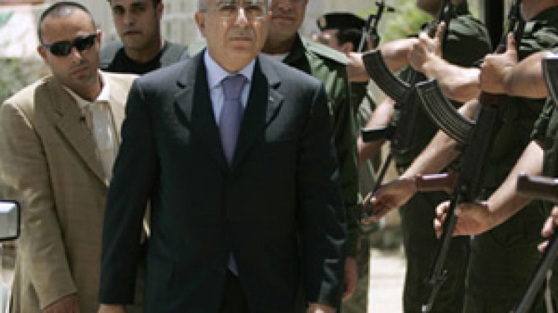 حماس: استقالة فياض لها علاقة بأزمة داخل السلطة