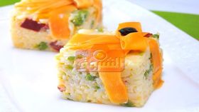 سلطة الأرز في شكل هدية