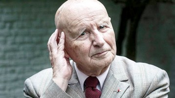 صلاح ستيتيه… مفخرة لبنان والعرب على ضفاف السين