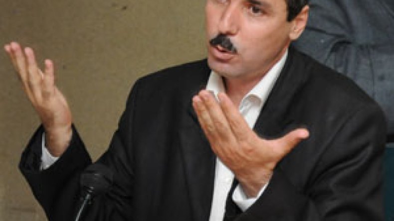 حاج مغارية ومقري جمعا التوقيعات للإطاحة بقرارات مجلس الشورى