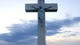 شاب‭ ‬يعتنق‭ ‬المسيحية‭ ‬ويرتدي‭ ‬صليبا‭ ‬إستفزازيا‭ ‬‬بباتنة