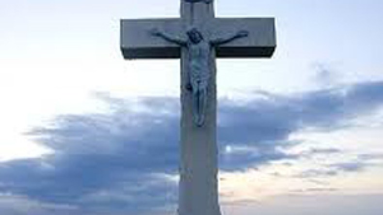 شاب‭ ‬يعتنق‭ ‬المسيحية‭ ‬ويرتدي‭ ‬صليبا‭ ‬إستفزازيا‭ ‬‬بباتنة