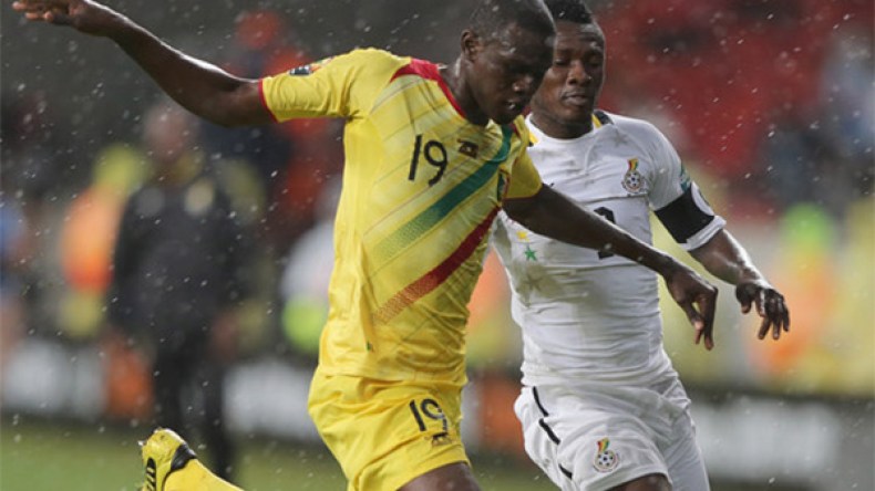 المدافع  ساليف كوليبالي: لا يهمنا الأداء وعلينا الفوز على الجزائر