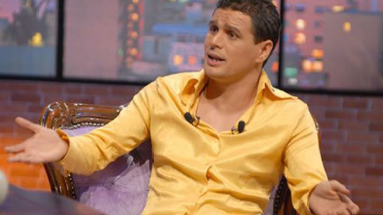 سليم “الشاوي” يغني امام كراسٍ فارغة ويرفض لقاء الصحفيين