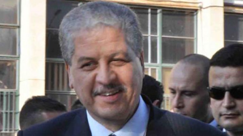عبد المالك سلال يشرع في زيارة عمل إلى ولاية أدرار