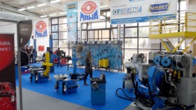 500 عارض في صالون تجهيزات السيارات