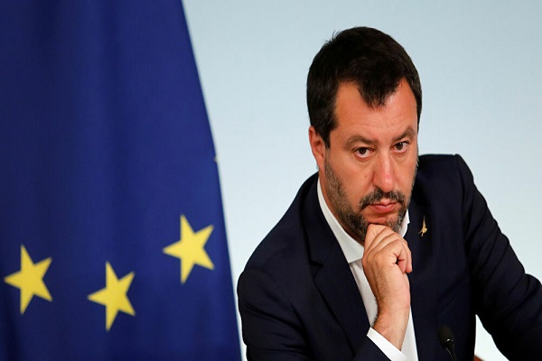 Salvini appelle à ouvrir les églises: «la science ne suffit pas contre le Covid-19»