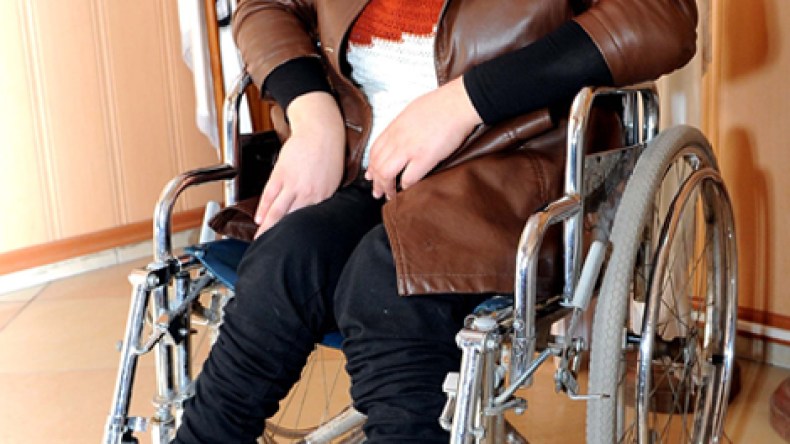 سلوى.. فتاة قهرت الإعاقة وفازت ببطولة الجزائر لألعاب القوى مرتين