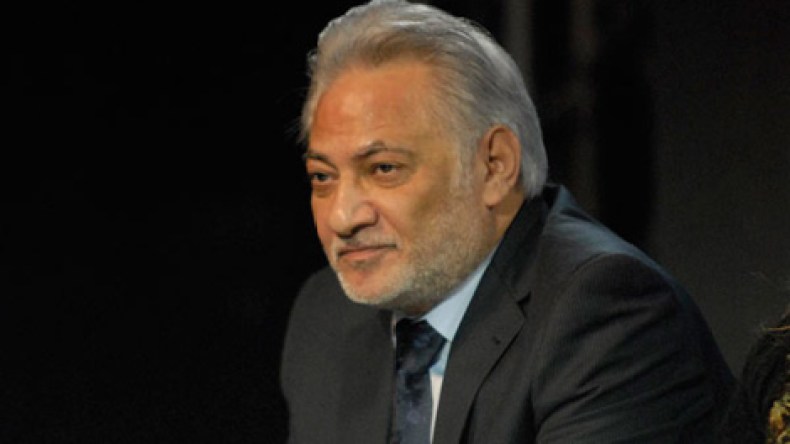 “لا نعترف بقوائم عار للفنانين..والإخوان سيسقطون مثل مبارك في الثورة الثانية”!