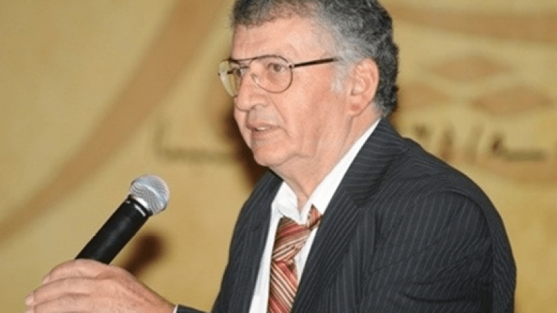 الشاعر الفلسطيني الكبير سميح القاسم في ذمة الله