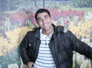 Algeria: Young man immolates himself in front of officials