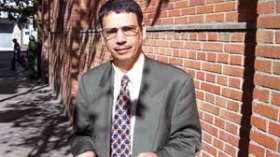 مذكرة‮ ‬التوقيف‮ ‬الدولية‮ ‬تمنع‮ ‬الفار‮ ‬سمراوي‮ ‬من‮ ‬مواجهة‮ ‬الدبلوماسي‮ ‬