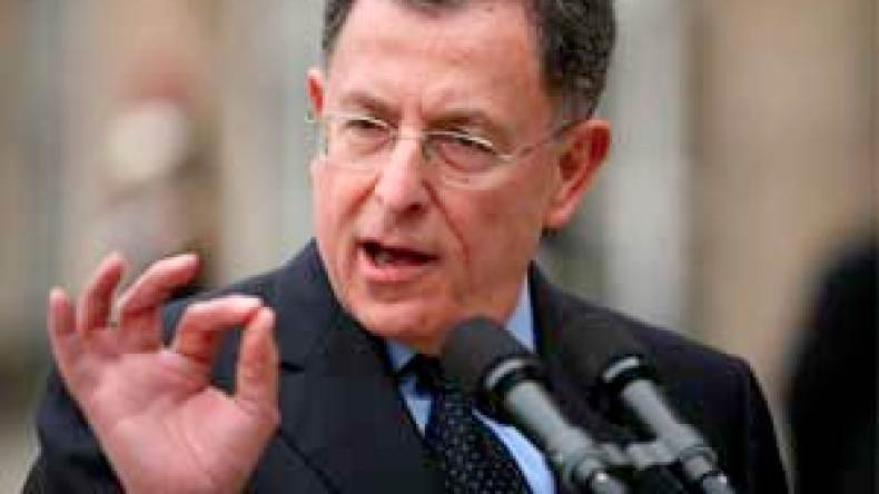 السنيورة يمثل لبنان في قمة المؤتمر الإسلامي