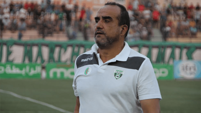 اللاعبون يجمدون الإضراب وسنجاق سيغادر بعد نهائي الكاف